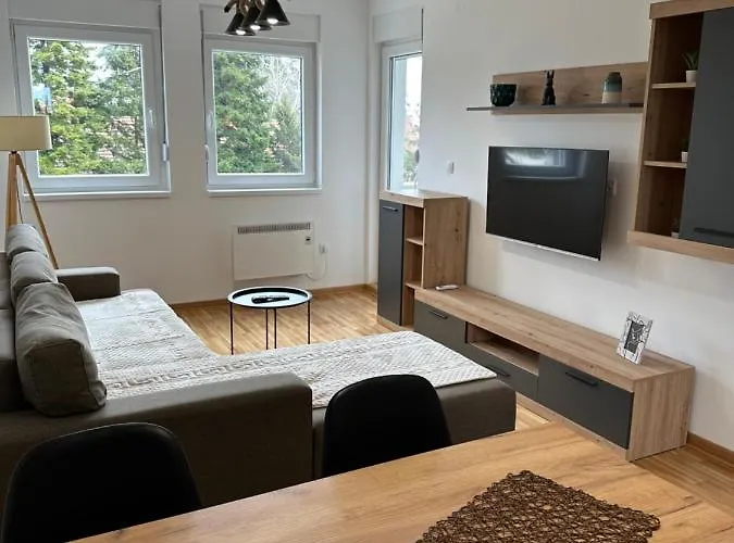 Apartment Aura 2