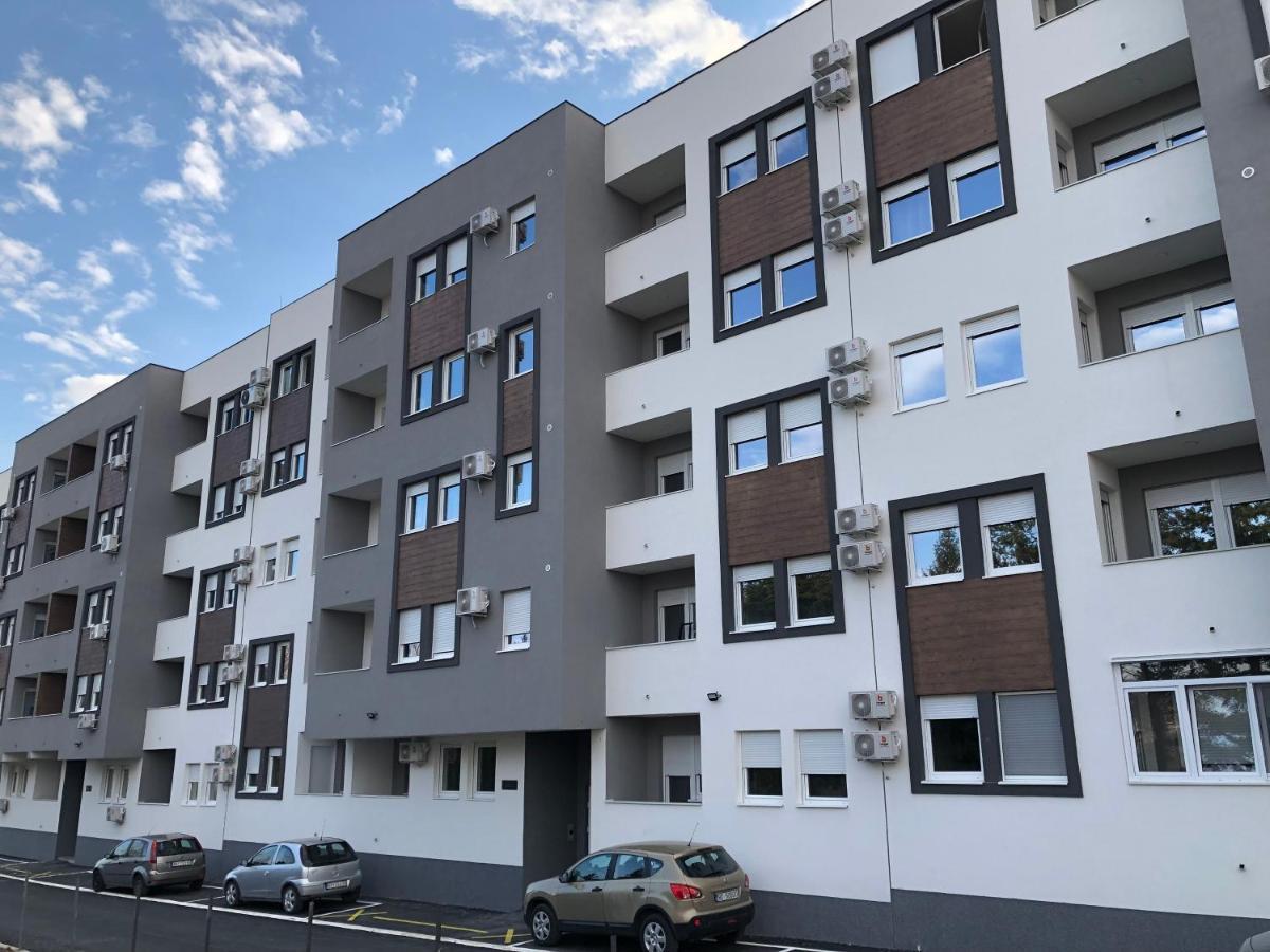 Aura 2 * Belgrade